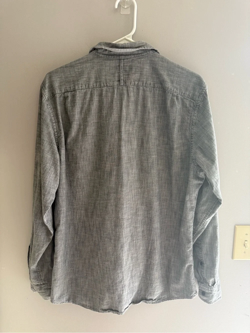 Banana Republic Men’s Heather Grey Long Sleeve Collared Button Up Shirt SZ M
